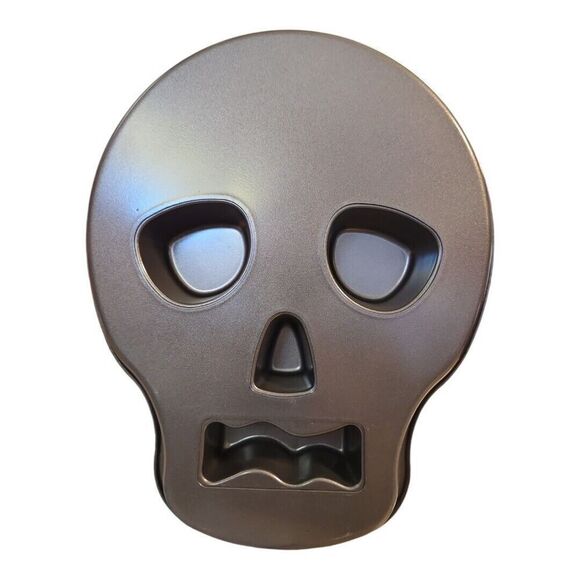 Wilton Halloween Skull Skeleton Sugar Skull Cake Pan Metal Non Stick 12 x 9.5" - Picture 5 of 9